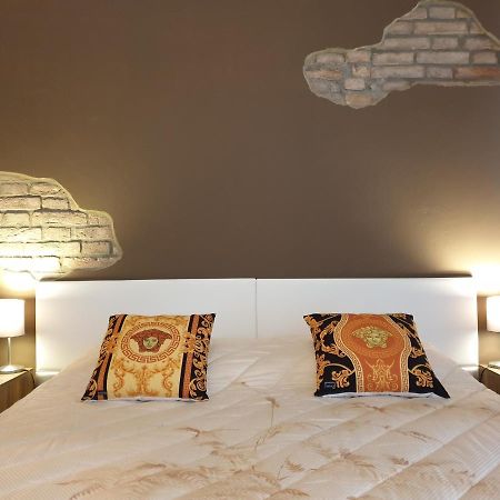 Forumguesthouse Center Parking Parma Ngoại thất bức ảnh