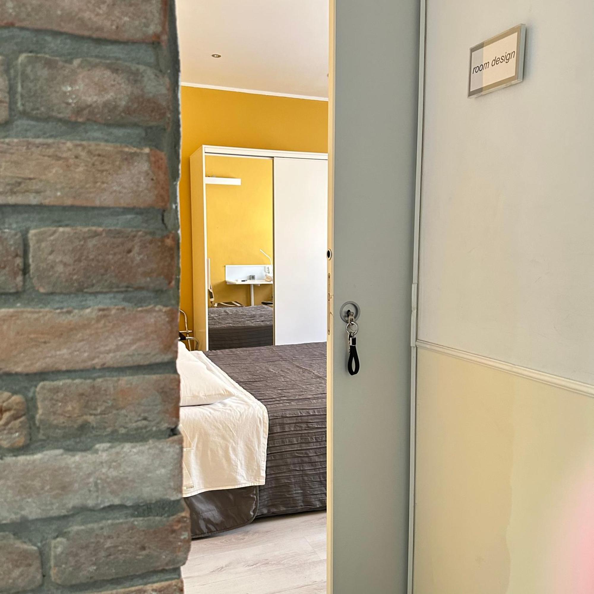 Forumguesthouse Center Parking Parma Ngoại thất bức ảnh